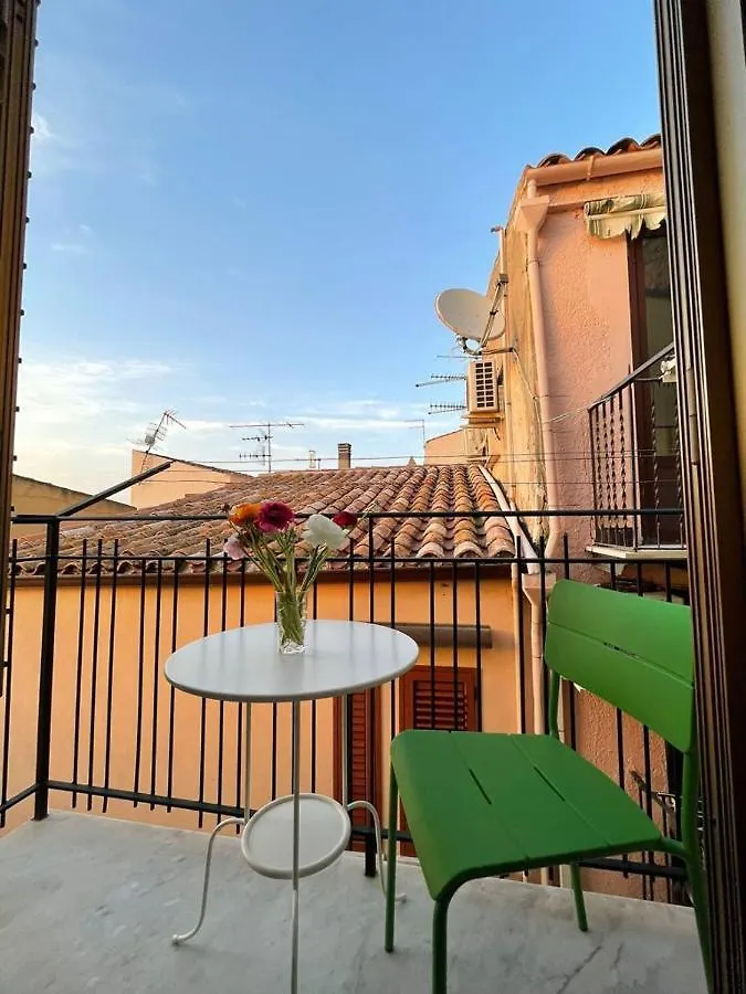 Al Cortile Apartment Cefalu